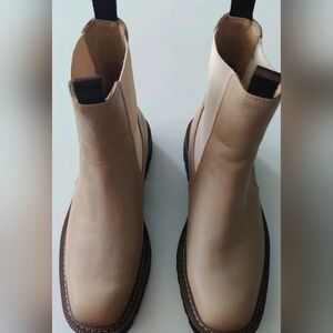 Sam Edelman Womens 6.5 Laguna Chelsea Boots...New